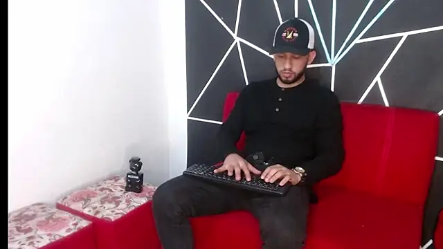 Snapshot of maxXximo777 chatting on January 17, 5:11 am maxXximo777 online show from January 17, 5:11 am