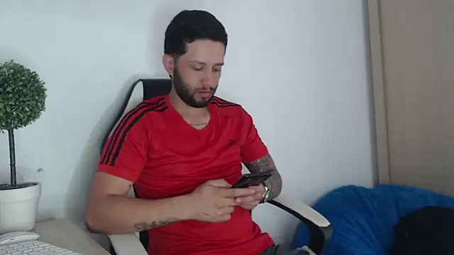 Snapshot of maxXximo777 chatting on February 18, 2:49 pm maxXximo777 online show from February 18, 2:49 pm