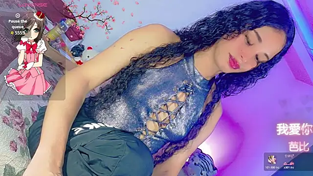 Snapshot of barbiedolls_x chatting on June 11, 4:32 am barbiedolls x online show from June 11, 4:32 am