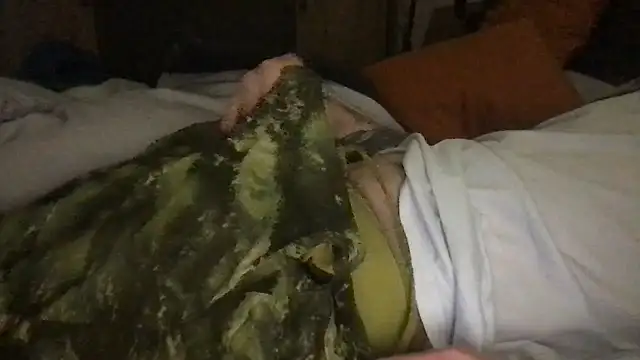 Snapshot of thewetshorts chatting on March 16, 7:04 am thewetshorts online show from March 16, 7:04 am