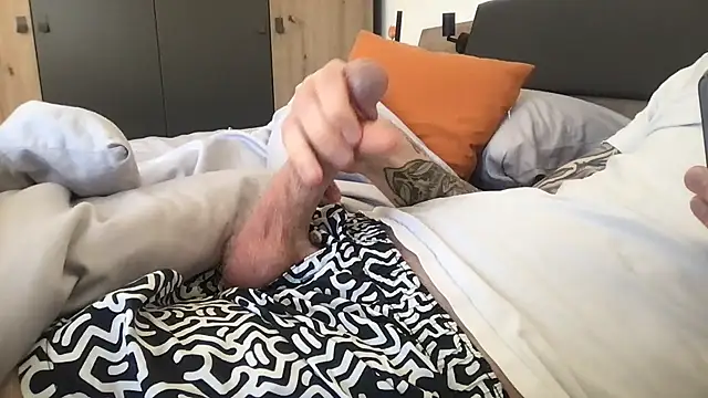 Snapshot of thewetshorts chatting on March 16, 12:00 pm thewetshorts online show from March 16, 12:00 pm