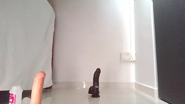 Reneta Rebekka Lopez online show from February 2, 1:45 am