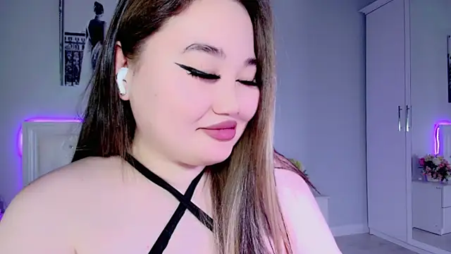 amina moonlightt online show from December 21, 6:30 am