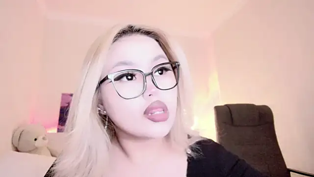 amelia sunlight online show from December 19, 1:07 am