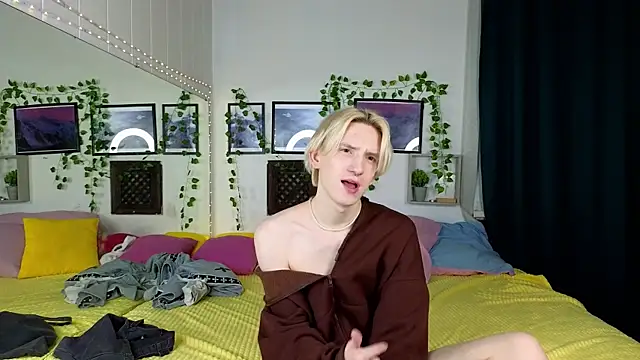 Ron Vils online show from February 6, 9:06 pm