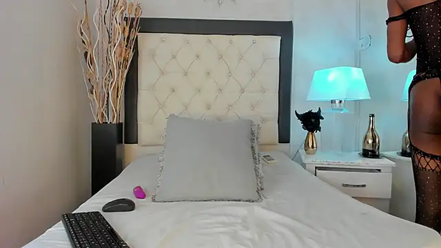 GaleHodge online show from October 28, 1:03 pm