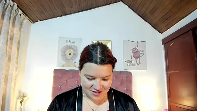 CelessteRedds online show from April 15, 12:45 pm