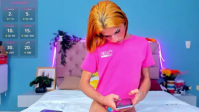 Ladanny  online show from December 15, 12:49 pm