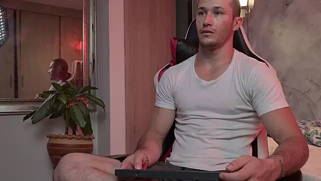 AxelFairchaild online show from March 10, 12:43 pm