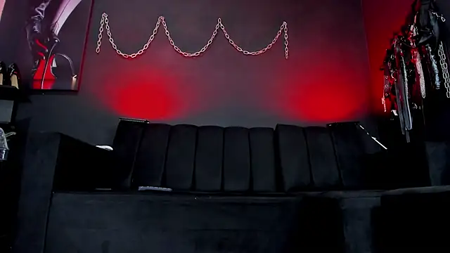 DelaneyStone online show from February 27, 9:04 pm