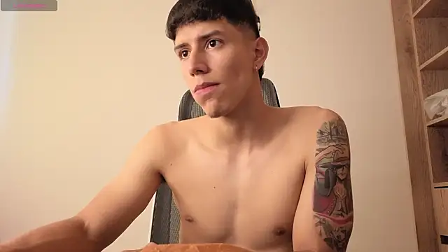 Cristopher23  online show from September 22, 4:09 pm