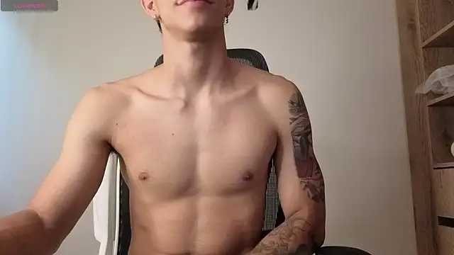 Cristopher23  online show from October 3, 12:57 pm