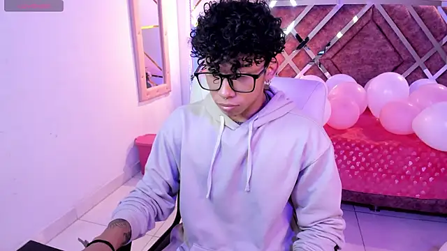 AkazaBoy  online show from March 15, 4:24 am