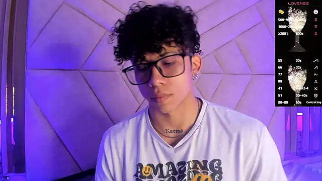 AkazaBoy  online show from November 30, 8:57 pm