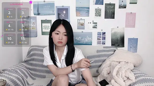 Snapshot of LiLiYbaby chatting on January 4, 2:35 pm LiLiYbaby online show from January 4, 2:35 pm