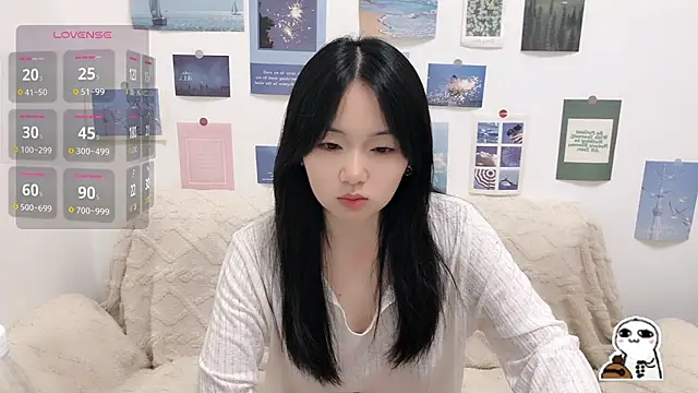 Snapshot of LiLiYbaby chatting on October 7, 6:21 am LiLiYbaby online show from October 7, 6:21 am