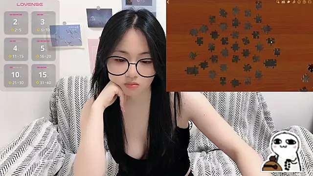 Snapshot of LiLiYbaby chatting on May 2, 6:51 am LiLiYbaby online show from May 2, 6:51 am