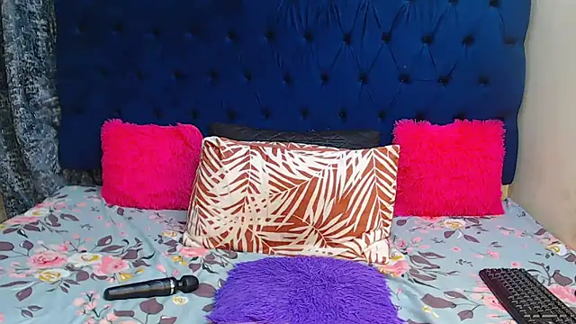 MelaninBear online show from September 24, 7:28 pm