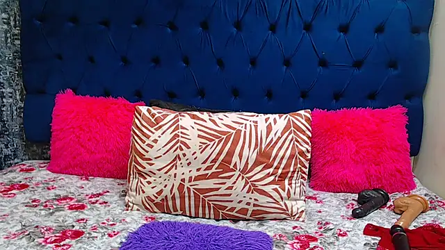 MelaninBear online show from October 1, 10:27 pm