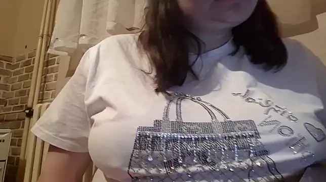 AalinnaK online show from March 6, 5:54 pm