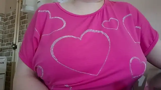 AalinnaK online show from November 8, 1:00 pm