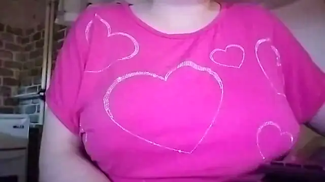 AalinnaK online show from November 25, 6:19 pm