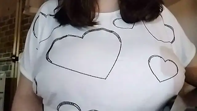 AalinnaK online show from November 29, 2:53 pm