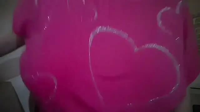 AalinnaK online show from December 5, 9:40 am