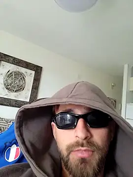 omarito100 online show from April 12, 7:46 am