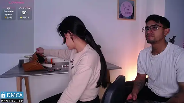 Snapshot of floriamANDjazmin chatting on February 13, 3:07 am floriamANDjazmin online show from February 13, 3:07 am