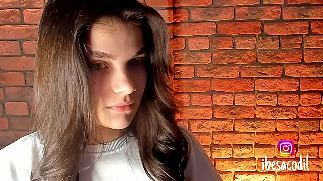 Snapshot of adriana_allien chatting on January 12, 9:29 pm adriana allien online show from January 12, 9:29 pm