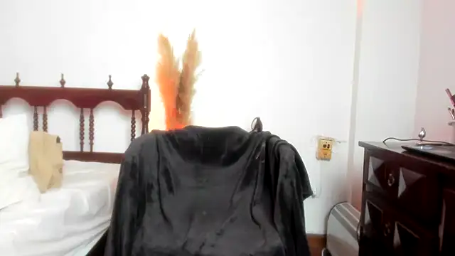 Snapshot of SailorxSindy chatting on December 13, 10:45 pm SailorxSindy online show from December 13, 10:45 pm