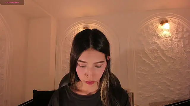 TaraLawrence online show from December 21, 3:46 am