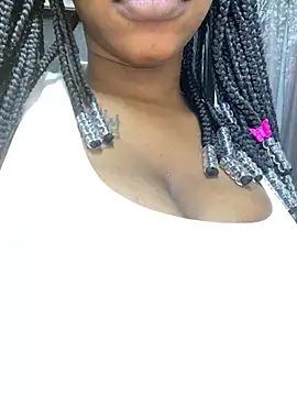 Snapshot of BeautyAuroa chatting on January 25, 9:04 pm BeautyAuroa online show from January 25, 9:04 pm