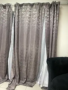 Snapshot of BeautyAuroa chatting on January 31, 6:47 pm BeautyAuroa online show from January 31, 6:47 pm