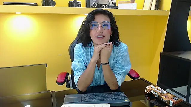 Snapshot of LeeThompson_ chatting on December 19, 8:23 pm LeeThompson  online show from December 19, 8:23 pm