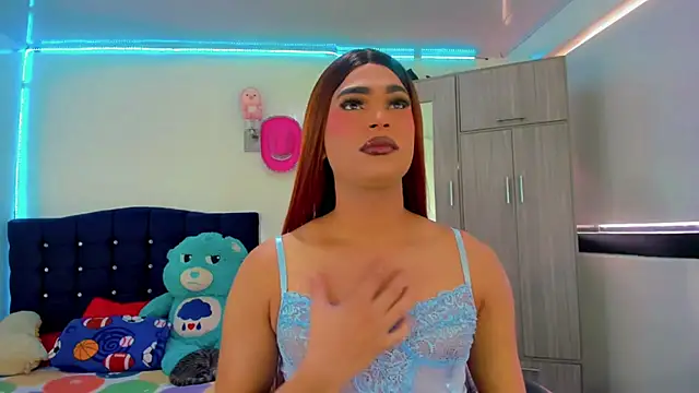 Hellen moons   online show from October 4, 2:59 pm