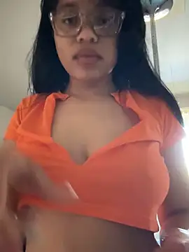 Snapshot of afavoredangel chatting on February 11, 4:23 pm afavoredangel online show from February 11, 4:23 pm