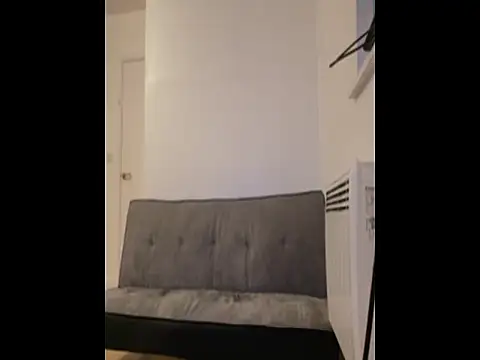 Snapshot of curiously-bi37 chatting on March 25, 4:24 pm curiously-bi37 online show from March 25, 4:24 pm