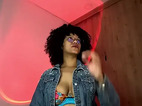 Ale xandra online show from April 15, 12:39 am