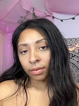 Snapshot of BaileyBaird chatting on January 7, 7:06 pm BaileyBaird online show from January 7, 7:06 pm