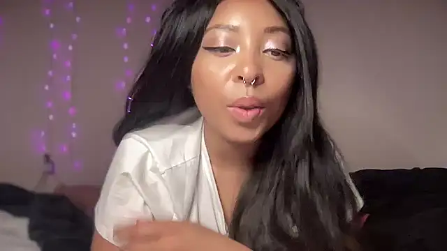 Snapshot of BaileyBaird chatting on March 5, 9:26 pm BaileyBaird online show from March 5, 9:26 pm