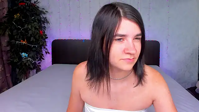  Polly Love  online show from September 17, 6:04 am