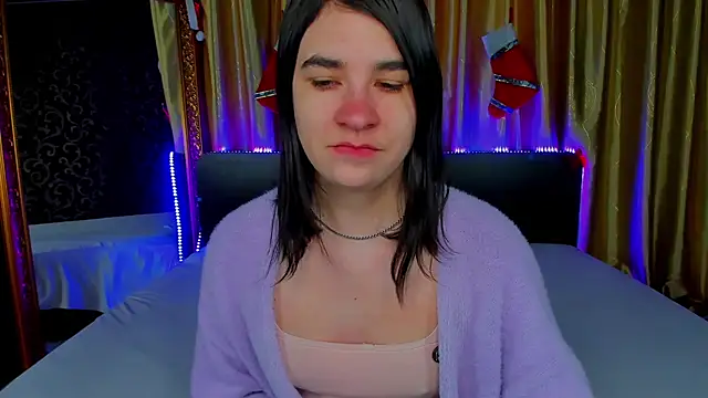  Polly Love  online show from February 1, 7:07 am