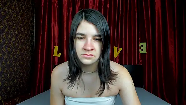  Polly Love  online show from February 14, 7:05 am