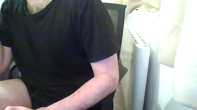 AshWinter online show from December 14, 3:25 pm