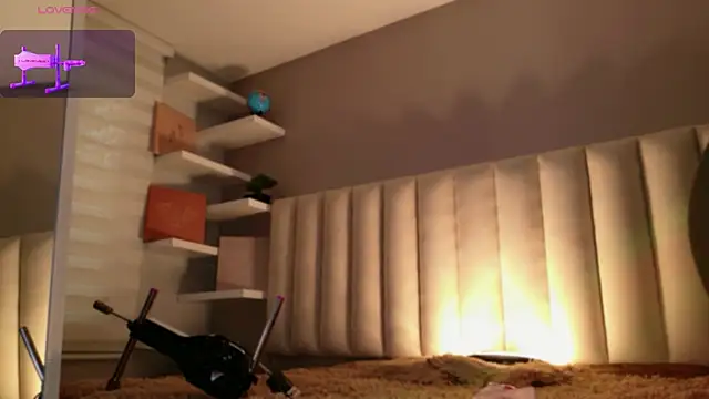 Megan mooree  online show from December 16, 12:21 pm