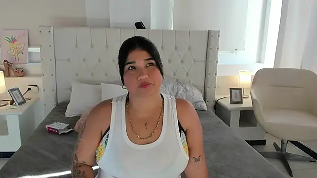 Gabycutee online show from January 10, 8:15 pm