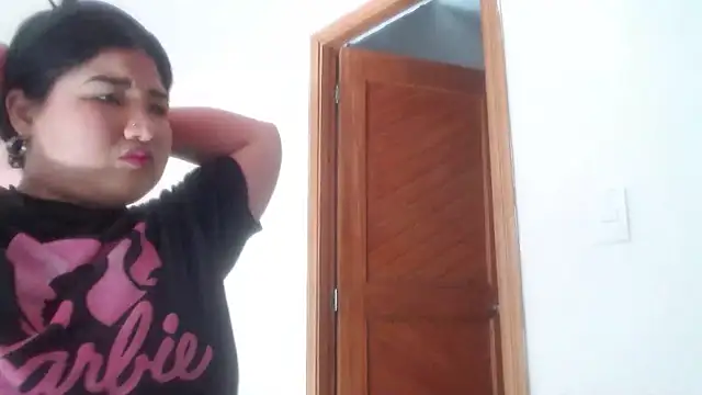 Snapshot of Gabycutee chatting on February 5, 8:13 pm Gabycutee online show from February 5, 8:13 pm