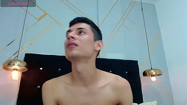 Snapshot of Oliver_king_sex chatting on January 25, 6:13 pm Oliver king sex online show from January 25, 6:13 pm